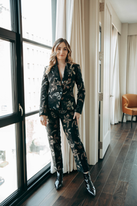 Mid-Rise Straight Pant in French Jacquard